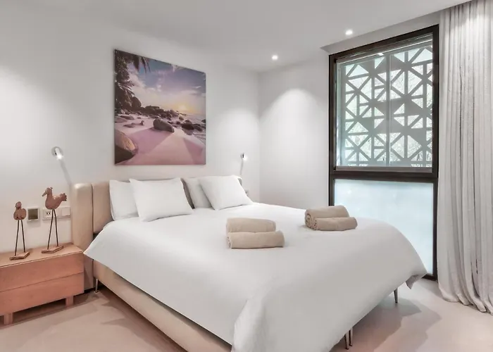 펜션 Infinity 0-2 Luxe Partial Sea View 2b *