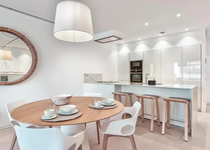 Infinity 0-2 Luxe Partial Sea View 2b 펜션 *