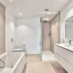 Infinity 0-2 Luxe Partial Sea View 2b