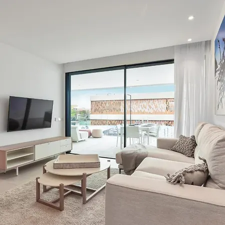 Infinity 0-2 Luxe Partial Sea View 2b * Arona